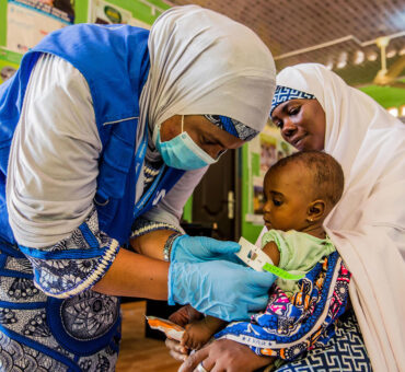 © PAM/Arete/Damilola Onafuwa Un bébé de sept mois est traité pour malnutrition dans un centre de santé de l'État de Yobe, au Nigéria